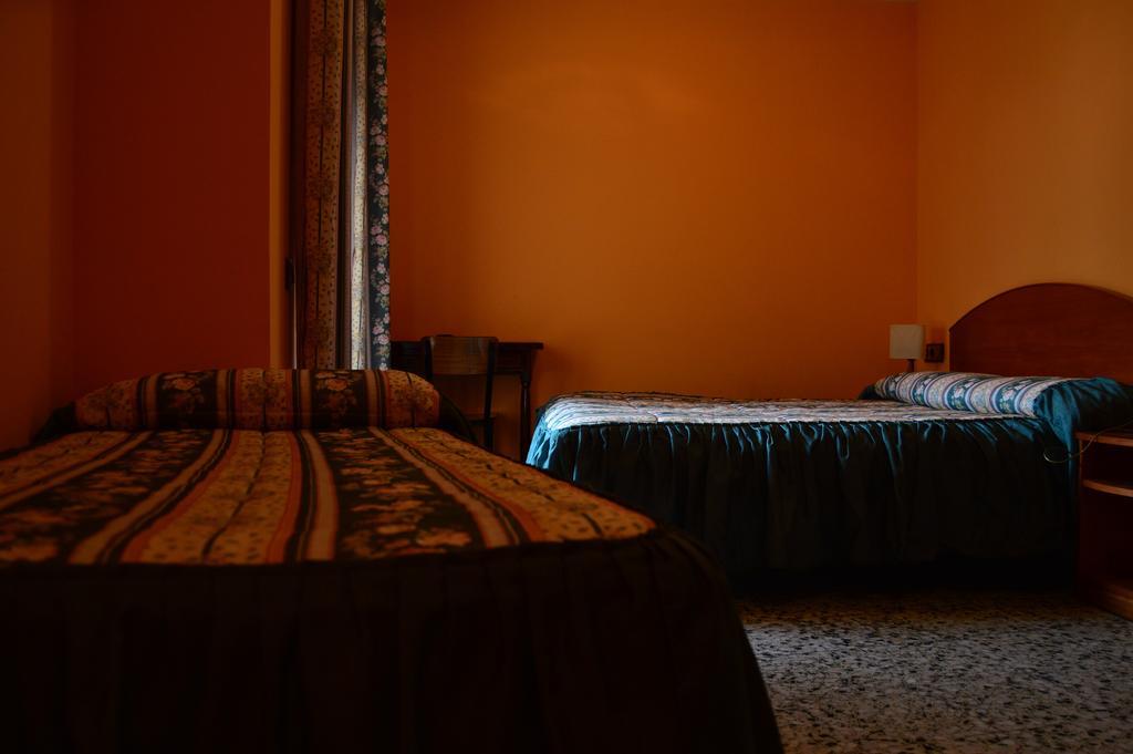 Hostal L'Escon Llanars Buitenkant foto