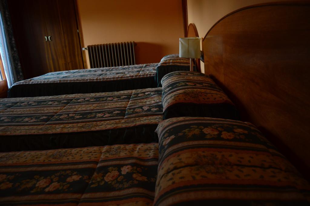 Hostal L'Escon Llanars Buitenkant foto